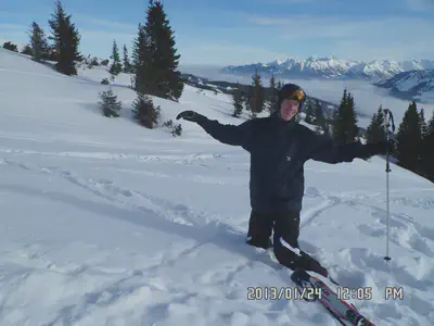 Mirko learning to ski and to fly
